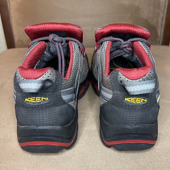 Keen Durand Low WP Womens Walking Shoes - Shitake Racing Red Size 7.5 - Picture 3 of 8